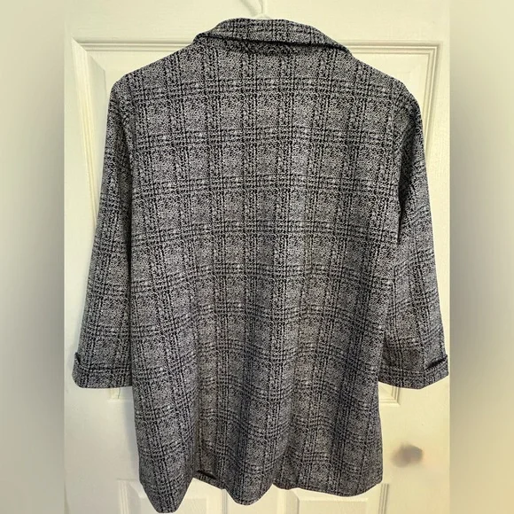 Black and White Blazer | Size L - Picture 2 of 3